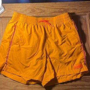 Men’s Small Brinco Cotopaxi shorts. 5 inch inseam